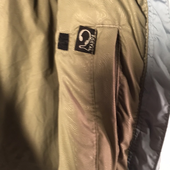 REI Puffer Vest - Picture 3 of 8